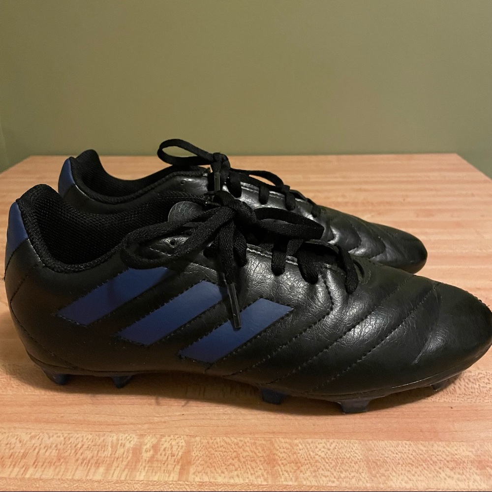 Adidas Goletto Soccer Cleats size 6 youth - Gender Neutral!